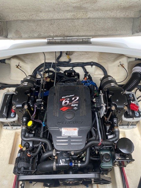 2005 Formula 241 9 - $47,000 - Image 5