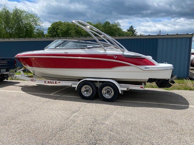 2005 Formula 241 9 - $47,000 - Image 4