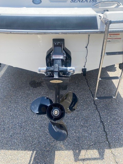 22011 Larson Senza 186 - $15,000 - Image 4