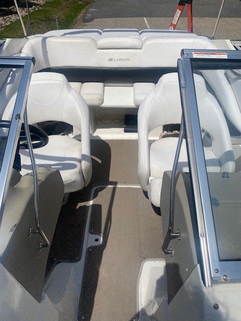 22011 Larson Senza 186 - $15,000 - Image 2