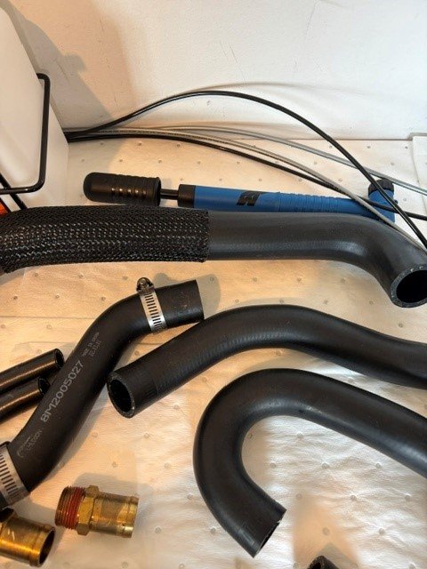 Closed Cooling system from Mercruiser 350 MPI Horizon Inline engine - Image 8
